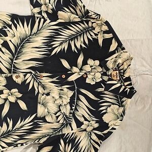 Tommy Bahama Hawaiin Pattern Black / Ecru / Cream